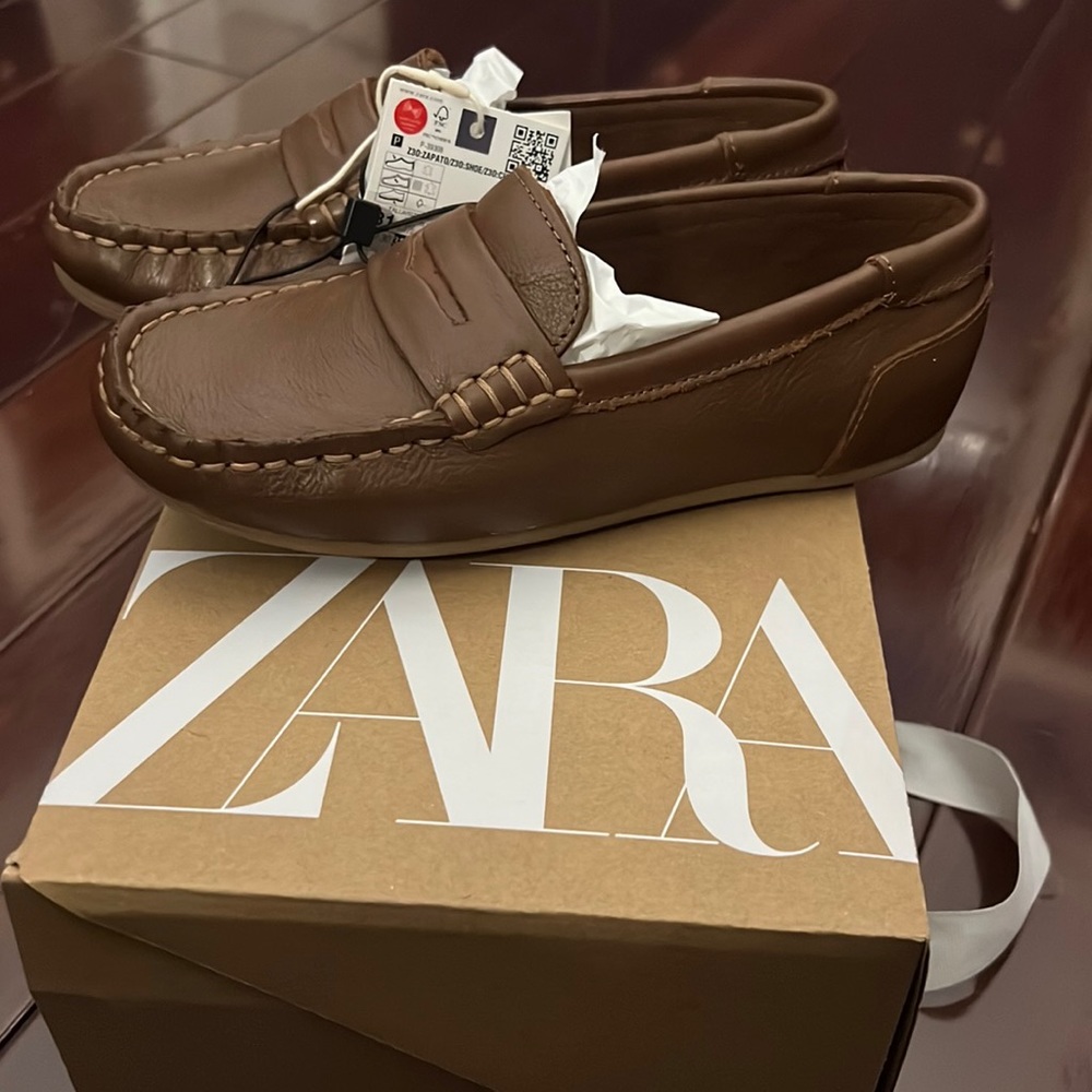 Brand new never worn Zara boys loafers size 31